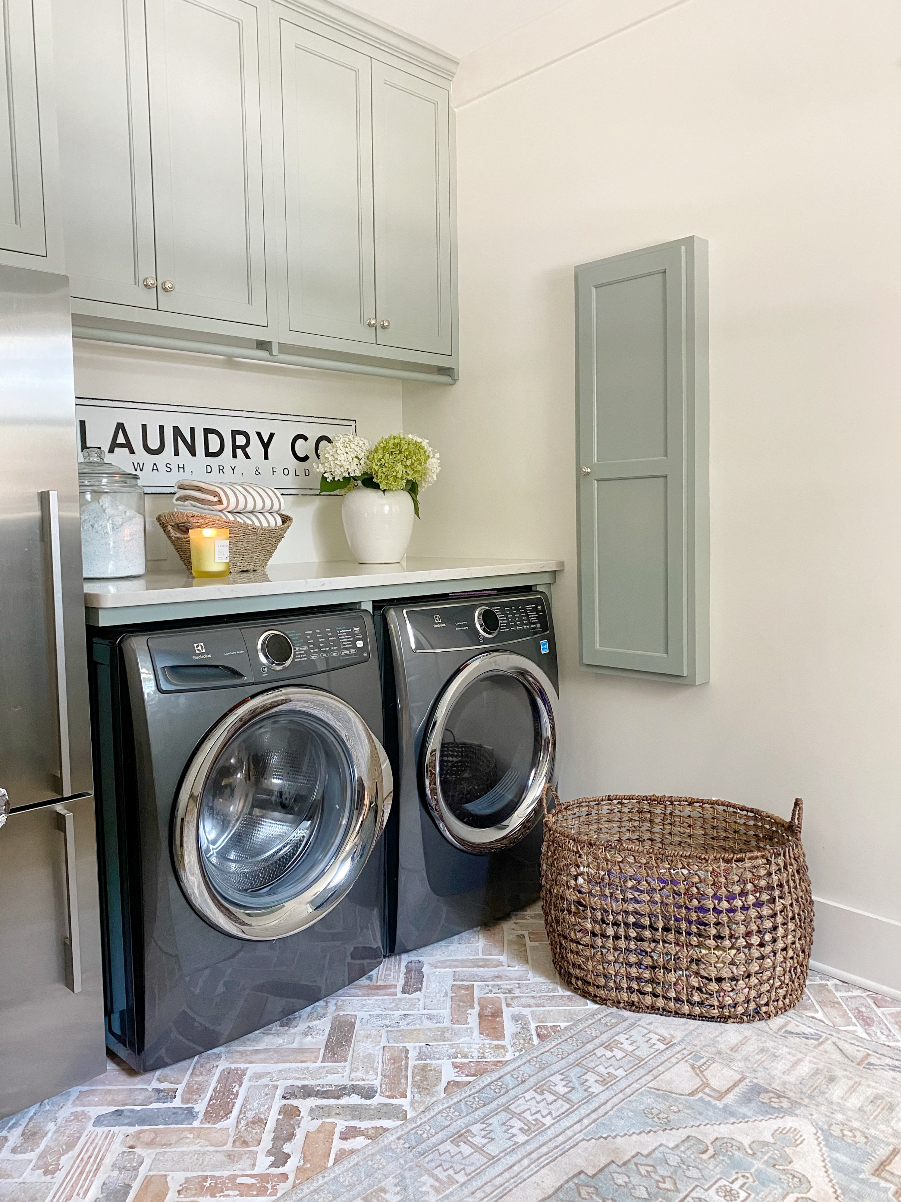 Farmhouse laundry room 