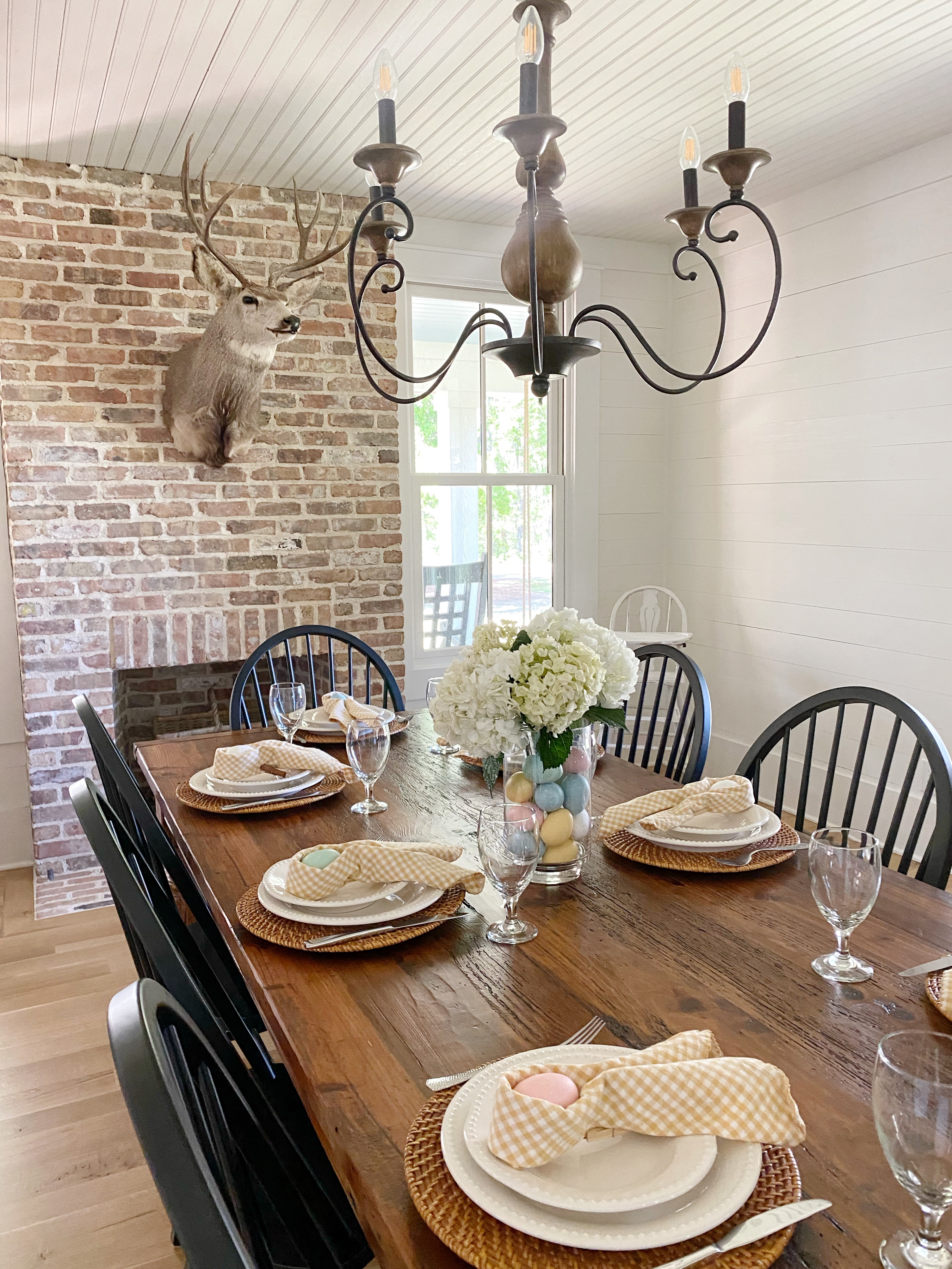 spring farmhouse decorations